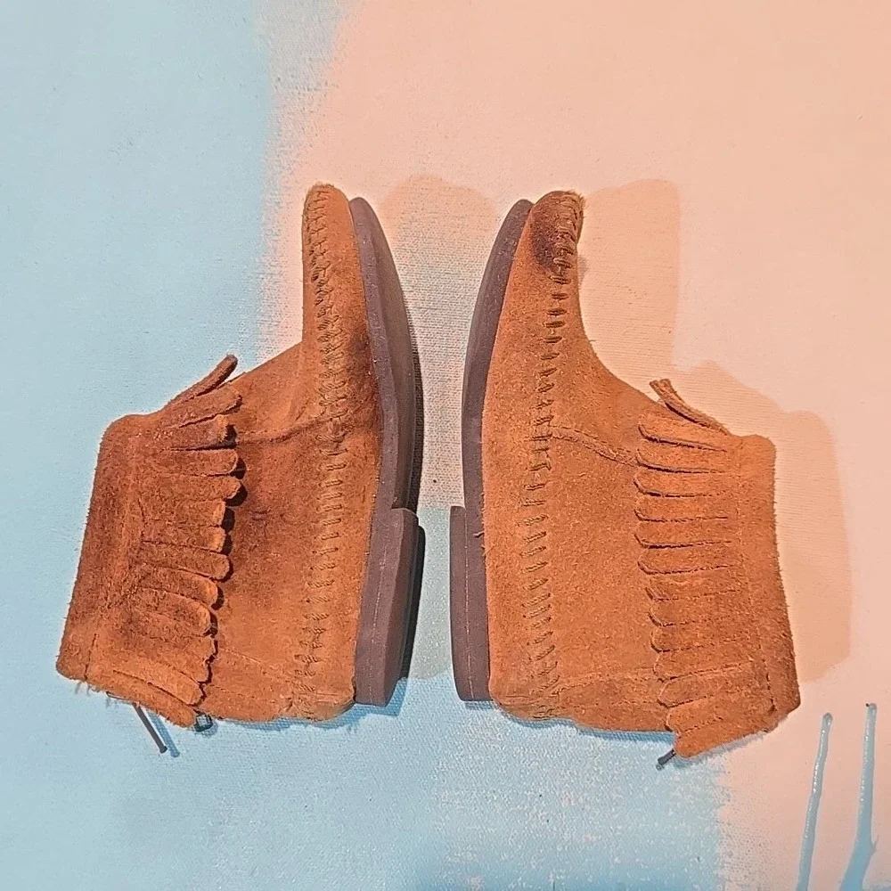 Minnetonka Kids 7 Brown Fringe‎ Moccasins Boots Suede Zip Ankle Stained Shoes